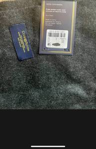 lot 9 image: Club Room 100% CASHMERE Gray Winter Scarf