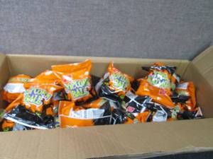 Case of 40 Kathy Kayes Popcorn Bal...