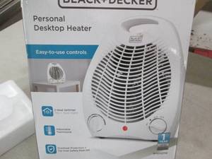 lot 61 image: black and decker personal desktop h...