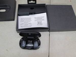 lot 65 image: bose quiet comfort noise cancelling...