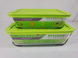 lot 57 image: 2 New Kitchen Classics Glass Food Storage  Oven Bakeware with Lids