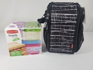 lot 58 image: New Rubbermaid Lunch Blox Set and Lunchbox