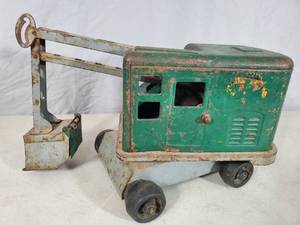 lot 75 image: Vintage Lumar Contractors Power Shovel Scoop Steam Crane Excavator