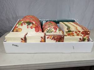 lot 100 image: New Party Goods Disposable Ware