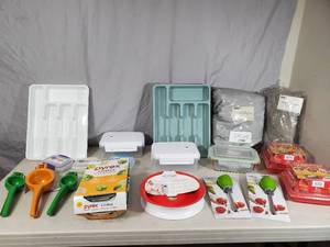 lot 138 image: Large Lot of New Kitchen Items, Pyrex, and More