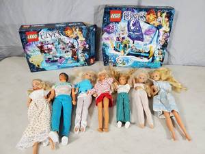 lot 159 image: Barbies and Legos