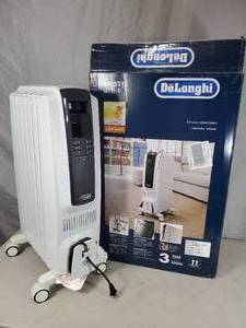 lot 174 image: New Open Box DeLonghi Radiant Heater