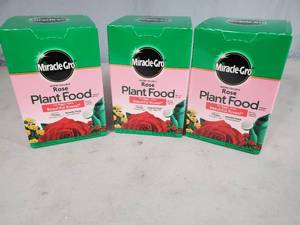 lot 179 image: 3 New Boxes of Miracle Gro Rose Plant Food