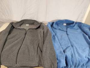 lot 209 image: 2 Columbia Fleece Jackets