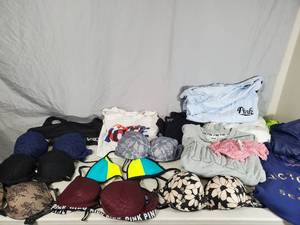 lot 211 image: Victorias Secret Clothing Lot