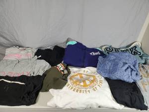 lot 214 image: Victorias Secret Clothing Lot