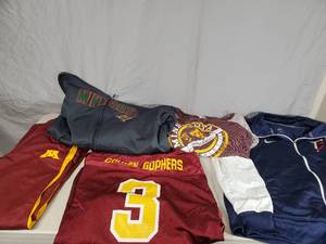 lot 215 image: Minnesota Team Apparel