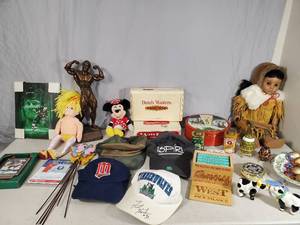 lot 216 image: MN Wild Items, Collectibles, More