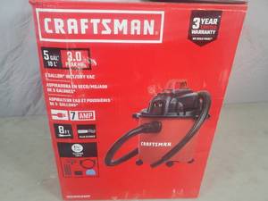 lot 4 image: New Craftsman 5 Gallon WetDry Vacuum - Missing 2 Extensions