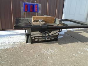 Black & Decker 10 table saw with miter & fence. Used condition. Tested & works. As shown.