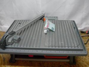 7 120V RIDGID TABLETOP TILE SAW (SKU 627)