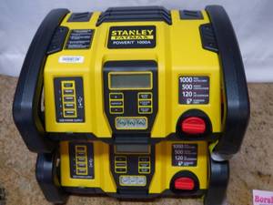 2 Stanley Fatmax 1000 Peak Amp Power Stations (SKU 54)