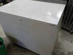 Metal Storage Cabinet on Wheels mu...