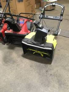 Pallet with assortted snowblowers for parts and repair see pictures