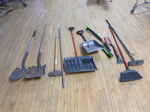 lot 41 image: YardGarage Tools