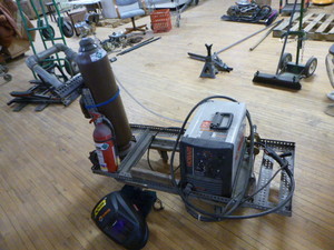lot 49 image: Hobart Handler 140 MIG Welder