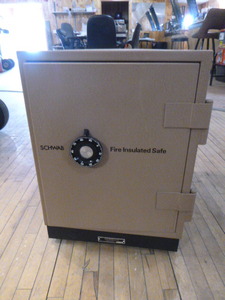 lot 72 image: Schwab Fire Insulated Safe