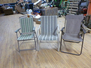 lot 80 image: 3 Outdoor Chairs
