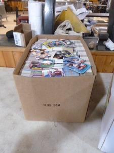lot 118 image: Large Box of Baseball Cards