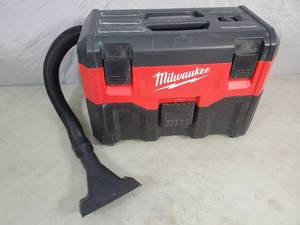 lot 25 image: Milwaukee M18 18-Volt 2 Gal. Lithium-Ion Cordless WetDry Vacuum