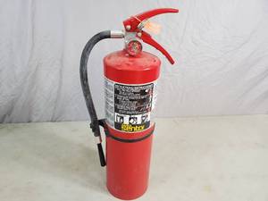 lot 46 image: Ansul Sentry Dry Chemical Fire Extinguisher
