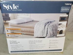 lot 86 image: New Queen 18 inch Thick Air Mattress with Pump