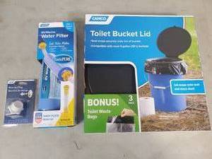 lot 127 image: New Camco Camping Accessories