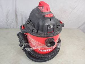 lot 136 image: Craftsman 5 Gallon WetDry Vacuum