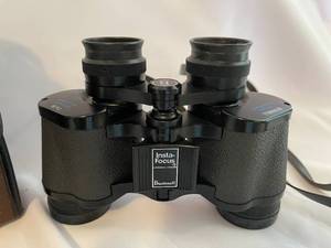 lot 53 image: Bushnell 7x35 Insta Focus Binoculars With Case