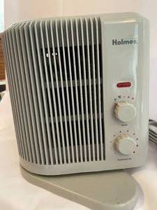 lot 56 image: Holmes Heater  Fan Tower