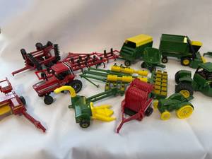 lot 88 image: Die Cast Farming Toy Lot
