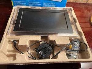 lot 89 image: Dynex 9 Inch Digital Picture Frame