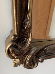 lot 17 image: Vintage Decorative Wall Mirror