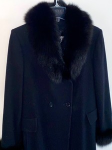 lot 36 image: Marshall Fields Lambs Wool Full Length Womens Coat