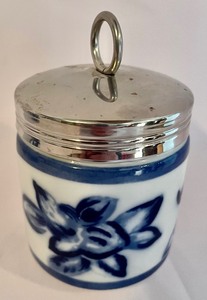 lot 146 image: William Sonoma Small Lidded Jars
