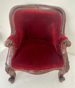 lot 104 image: Adorable Louis Doll Chair