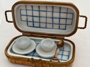 lot 96 image: Picnic Basket and Grill Trinket Boxes