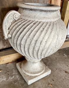lot 291 image: Resin Planter