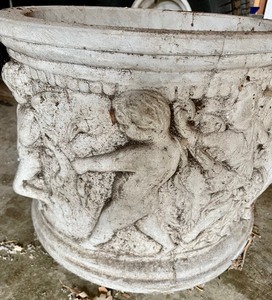 lot 297 image: Plaster Planter