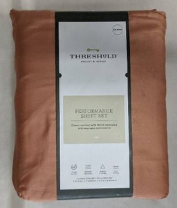 lot 98 image: 400 Thread Count Solid Performance Sheet Set  Threshold (RUST)