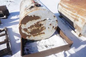 300 Gallon Fuel Tank With Metal Containment Base & 13 Electric Pump
