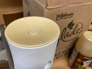 Glade Air Freshener and Dispenser