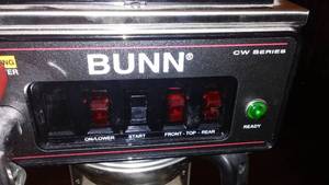Bunn Coffee Maker & Hot Water dispenser. all burners working
