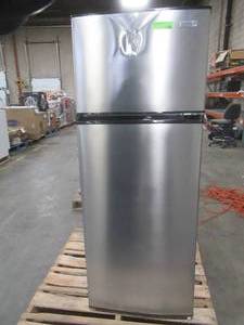 lot 202 image: Vissani 7.1 cu. ft. Top Freezer Refrigerator in Stainless Steel Look, MDFF7SS, Works - Dent on Freezer Door.