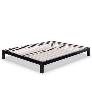 lot 137 image: Zinus Modern Studio 10 Inch Platform 2000 Metal Bed - King - Open Carton